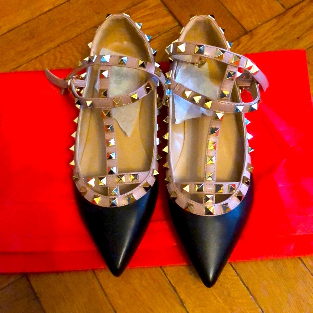 Flat shoes